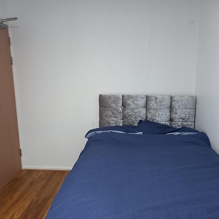 Double En-Suite Rooms Nevendon Dış mekan fotoğraf